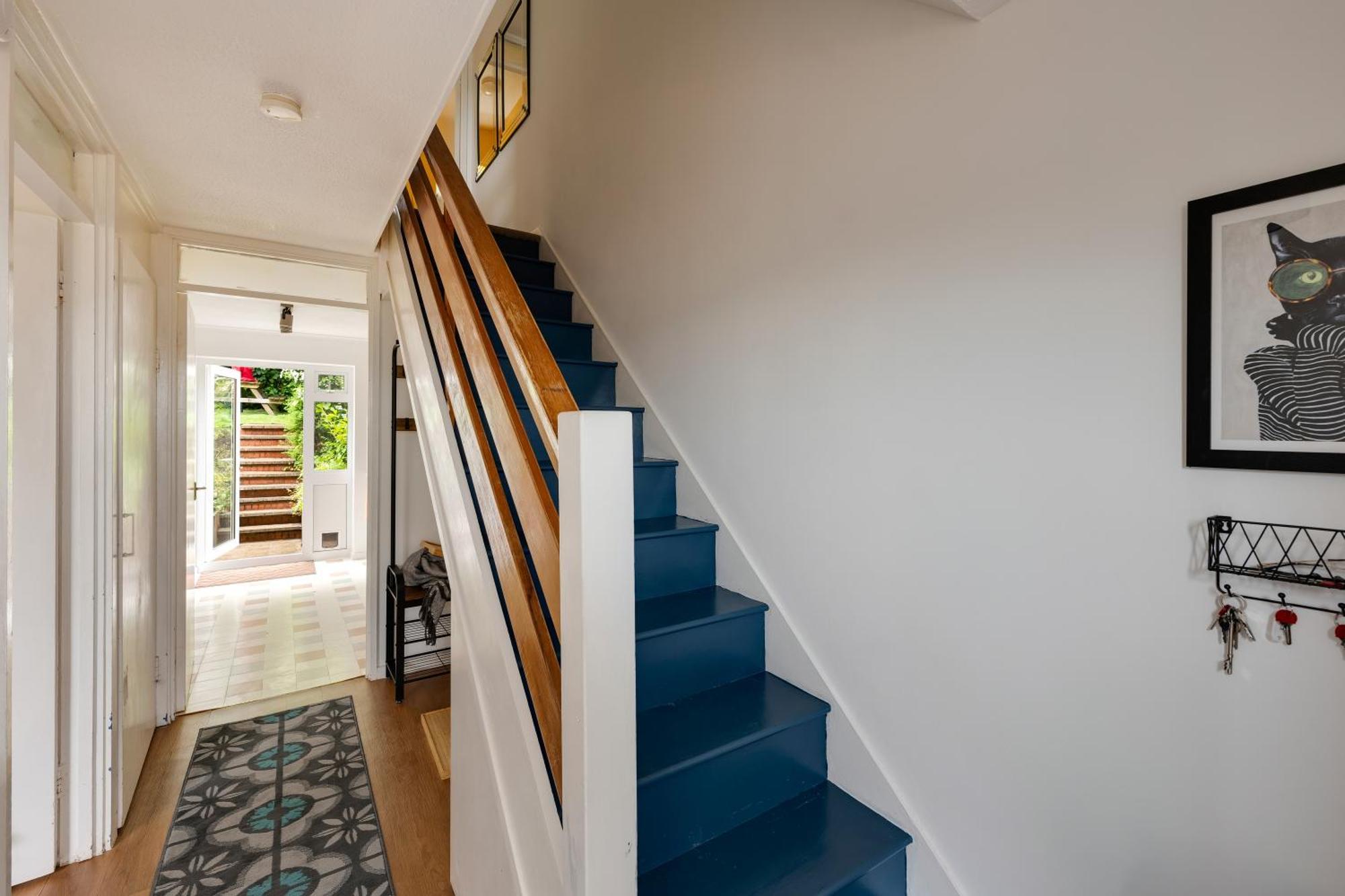 Holiday home Private 2bed-parking-sleeps5-by Fabaccommodation Bristol