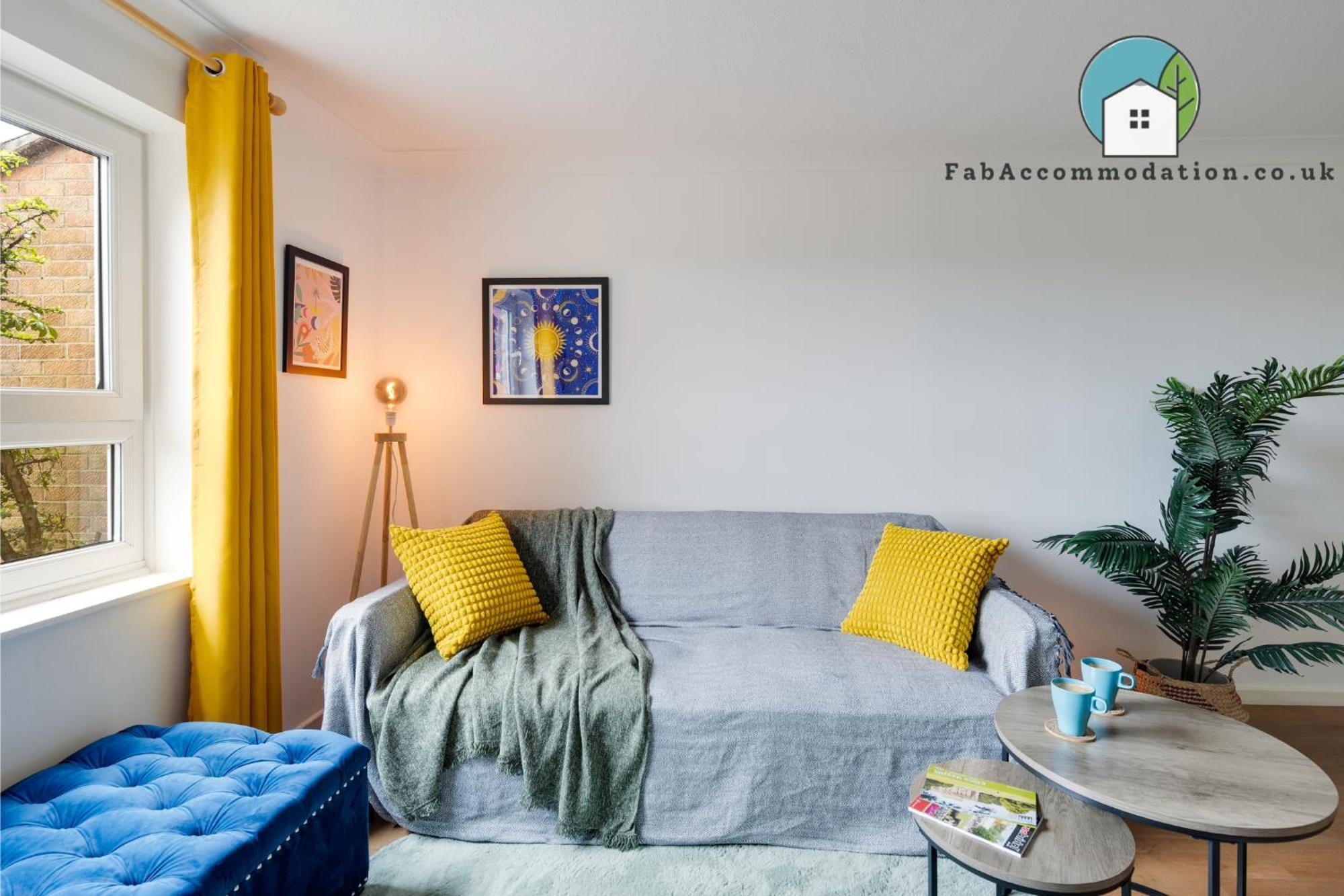 Private 2bed-parking-sleeps5-by Fabaccommodation * Bristol