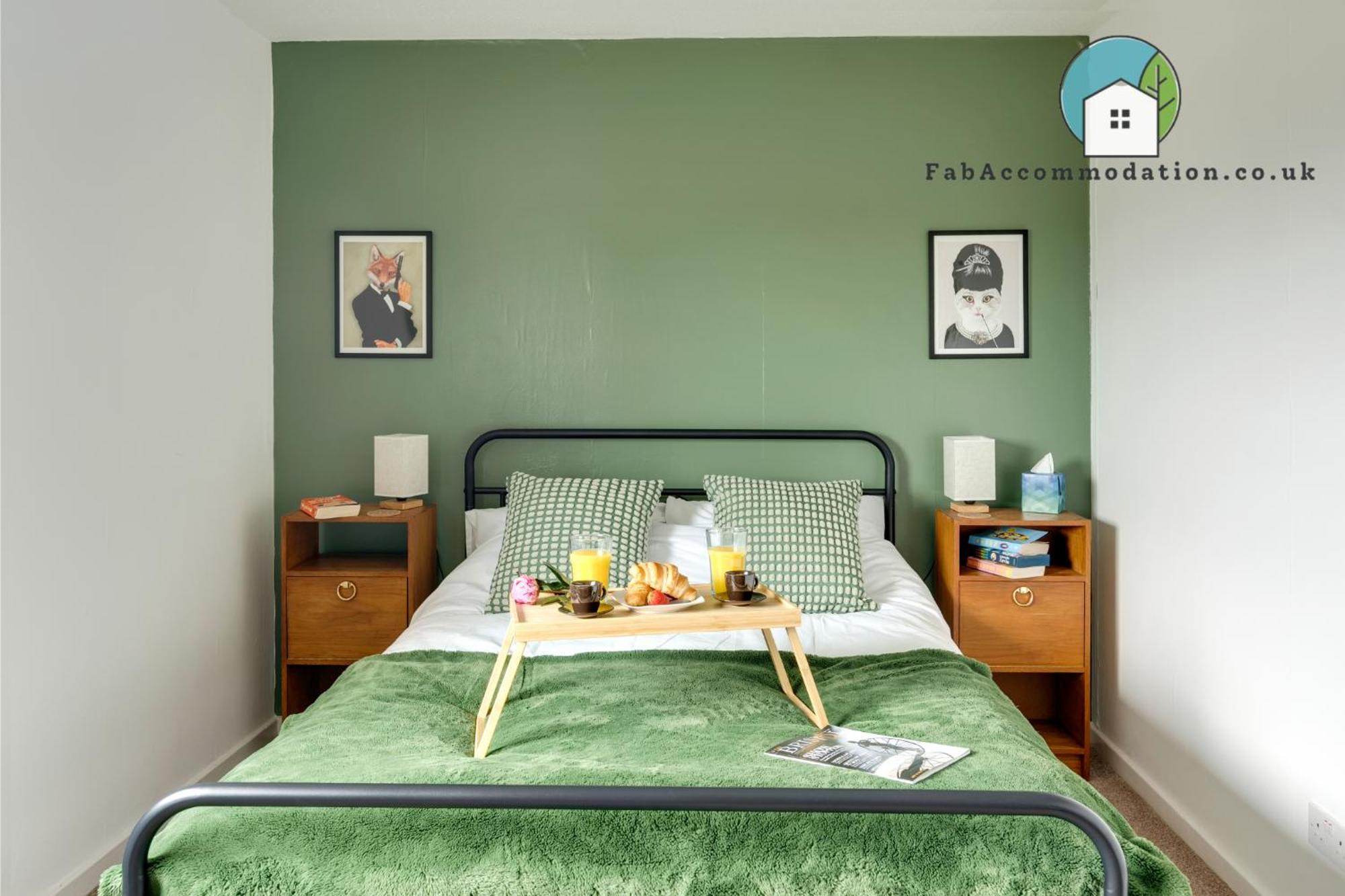 Private 2bed-parking-sleeps5-by Fabaccommodation *